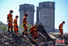 新疆消防开展“霹雳2020”72小时地震救援实战演练