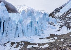 挺进海拔6500米的珠峰前进营地